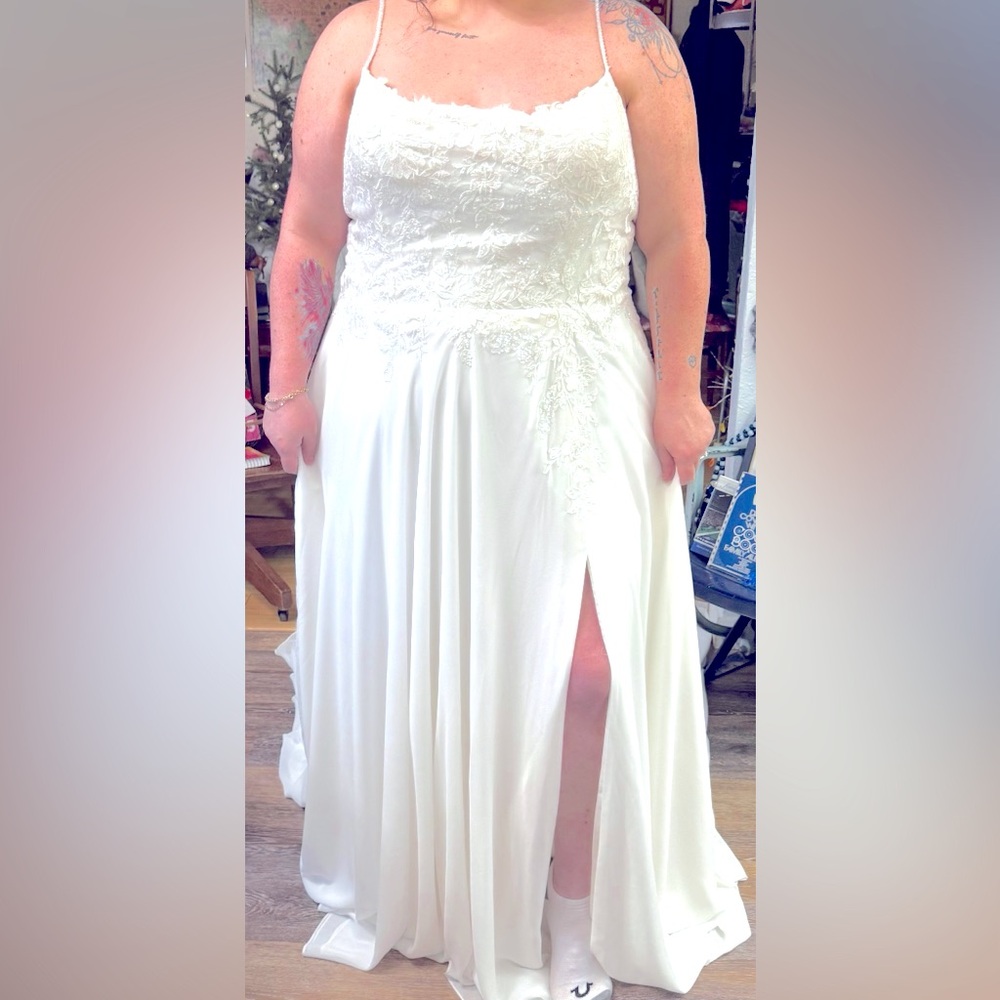 Brand New Wedding Dress